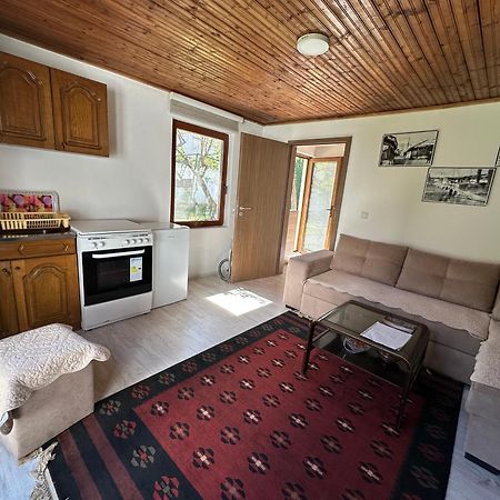 Garden Guesthouse Gjakova Ngoại thất bức ảnh