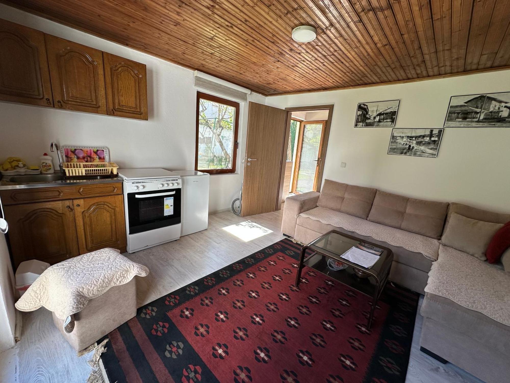 Garden Guesthouse Gjakova Ngoại thất bức ảnh
